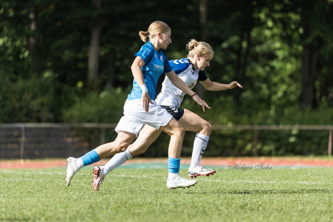 Bild 254 - wBJ VfL Pinneberg - Germania Schnelsen : Ergebnis: 15:1